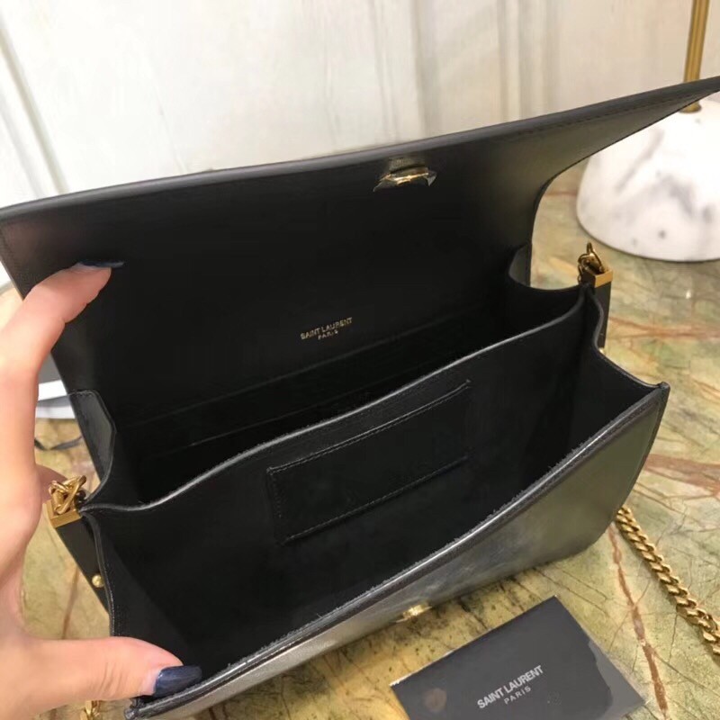Sa**t Lau*nt zoe bag in black calfskin