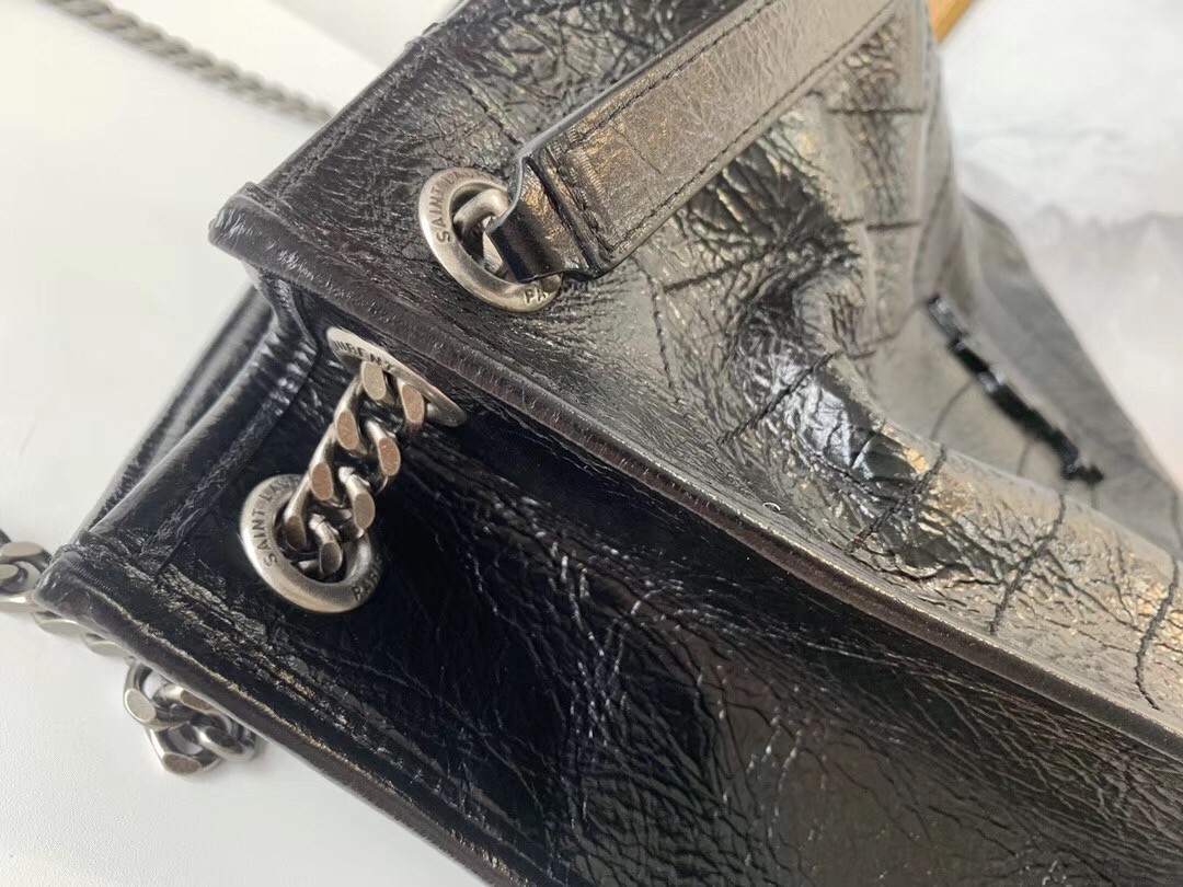 Sa**t Lau*nt medium niki shopping bag in black leather
