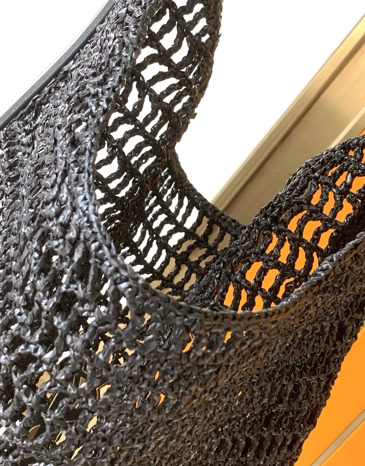 Sa**t Lau*nt oxalis shoulder bag in black raffia