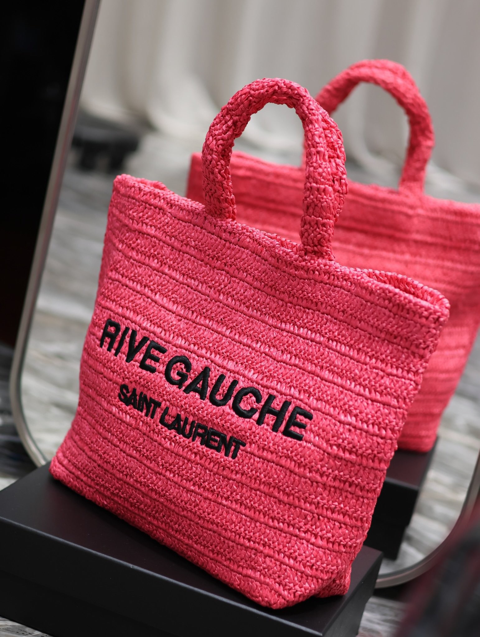 Sa**t Lau*nt rive gauche tote bag in neon pink raffia crochet