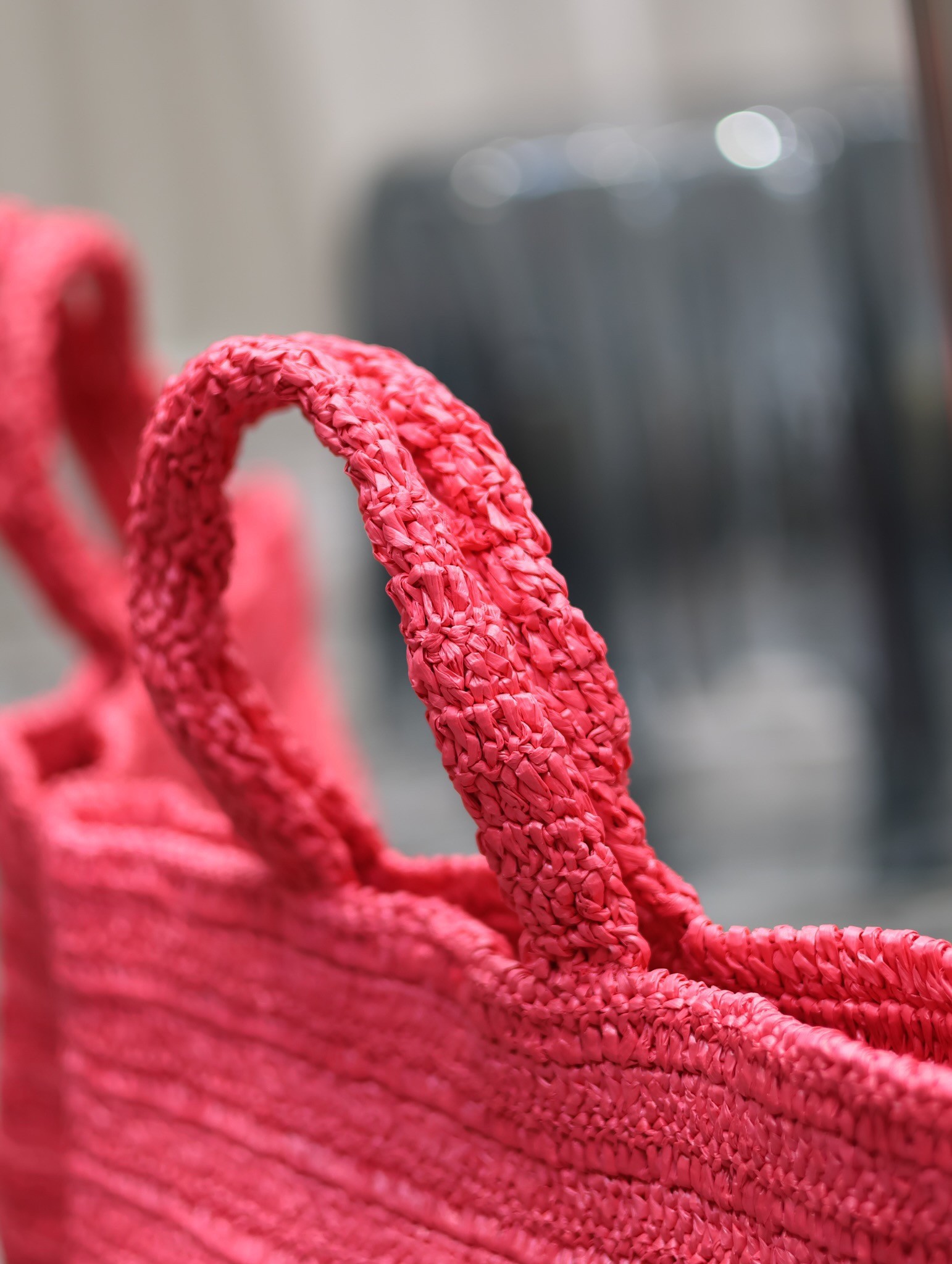 Sa**t Lau*nt rive gauche tote bag in neon pink raffia crochet