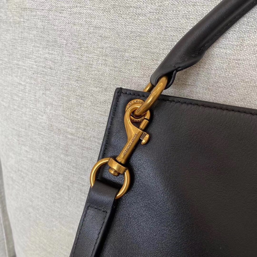 Sa**t Lau*nt tag hobo bag in black calfskin