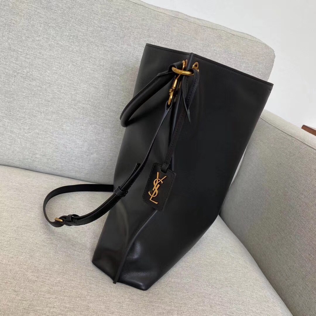 Sa**t Lau*nt tag hobo bag in black calfskin