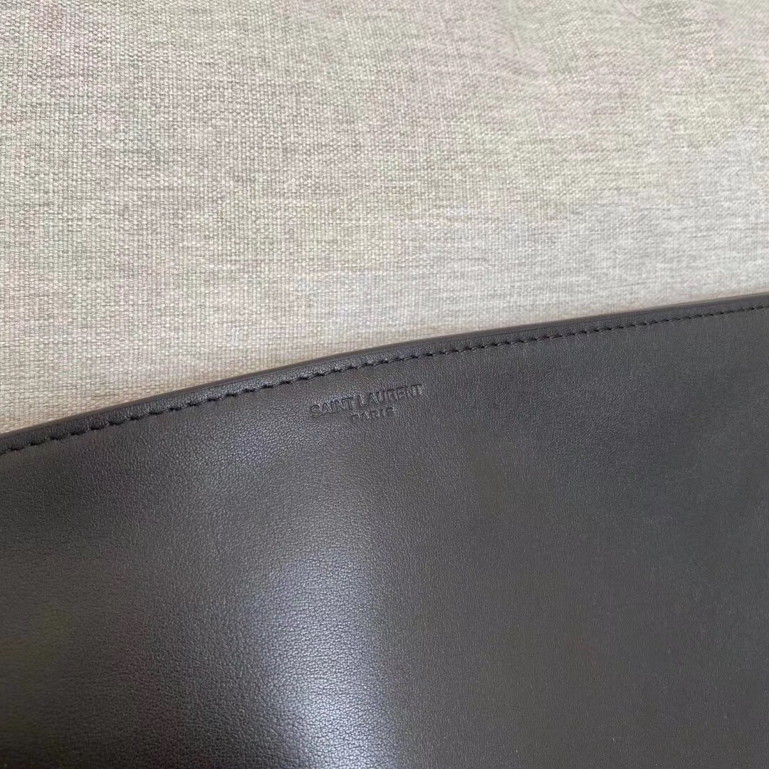 Sa**t Lau*nt tag hobo bag in black calfskin