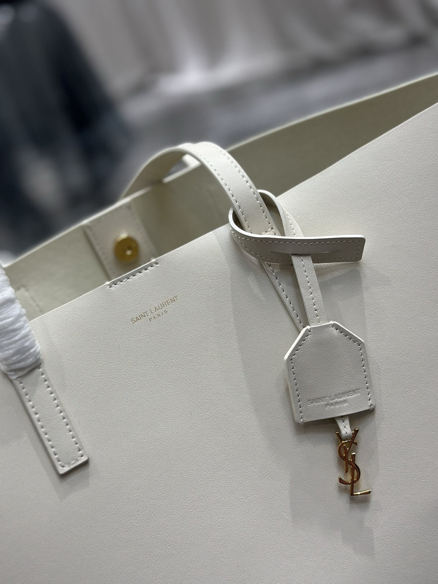 Sa**t Lau*nt shopping tote bag in white leather