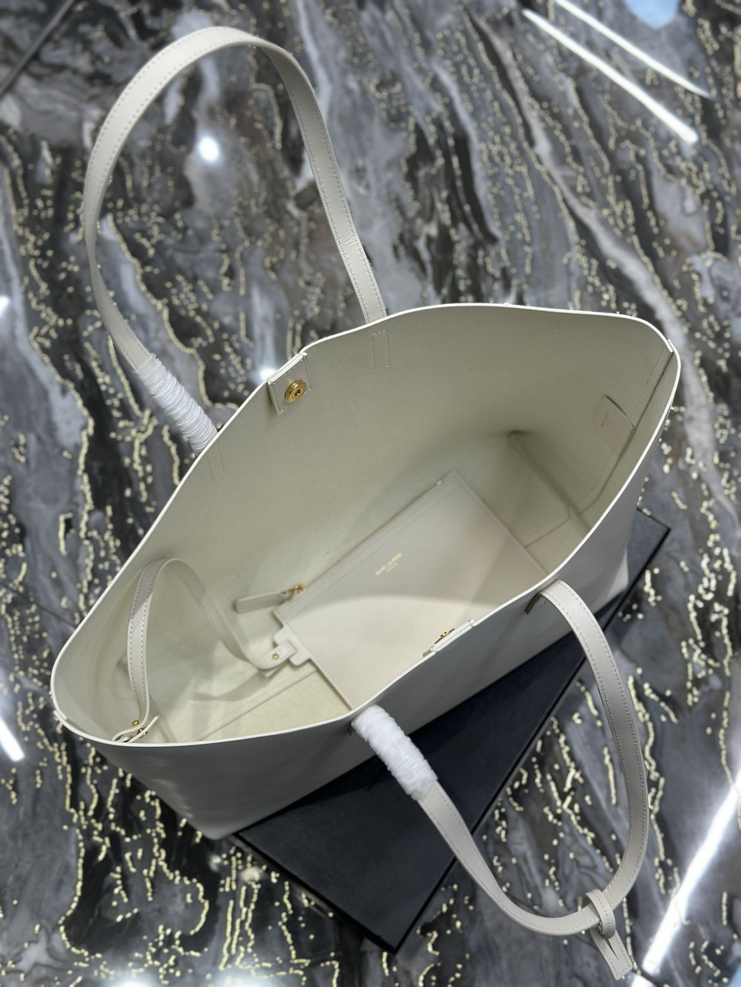 Sa**t Lau*nt shopping tote bag in white leather