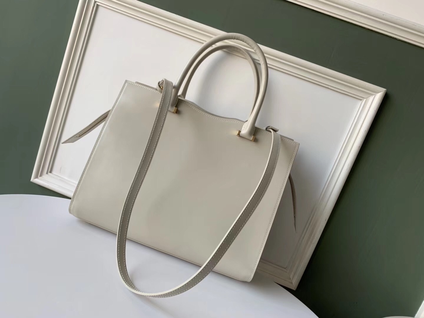 Sa**t Lau*nt uptown medium tote in blanc calfskin