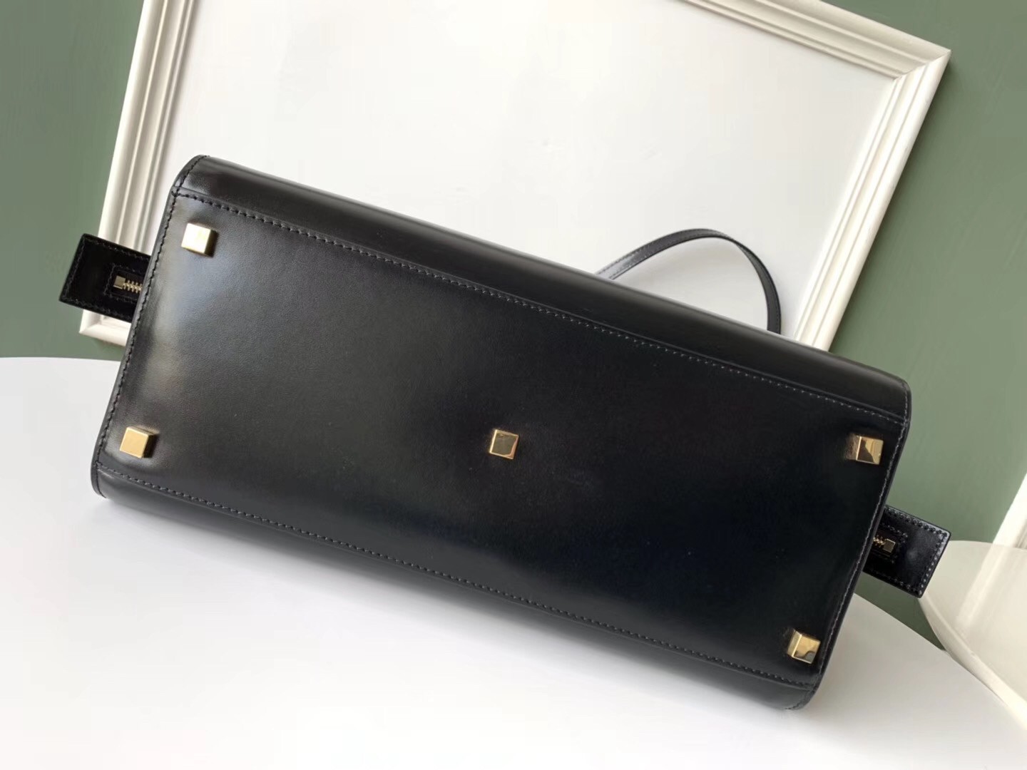 Sa**t Lau*nt uptown medium tote in black calfskin