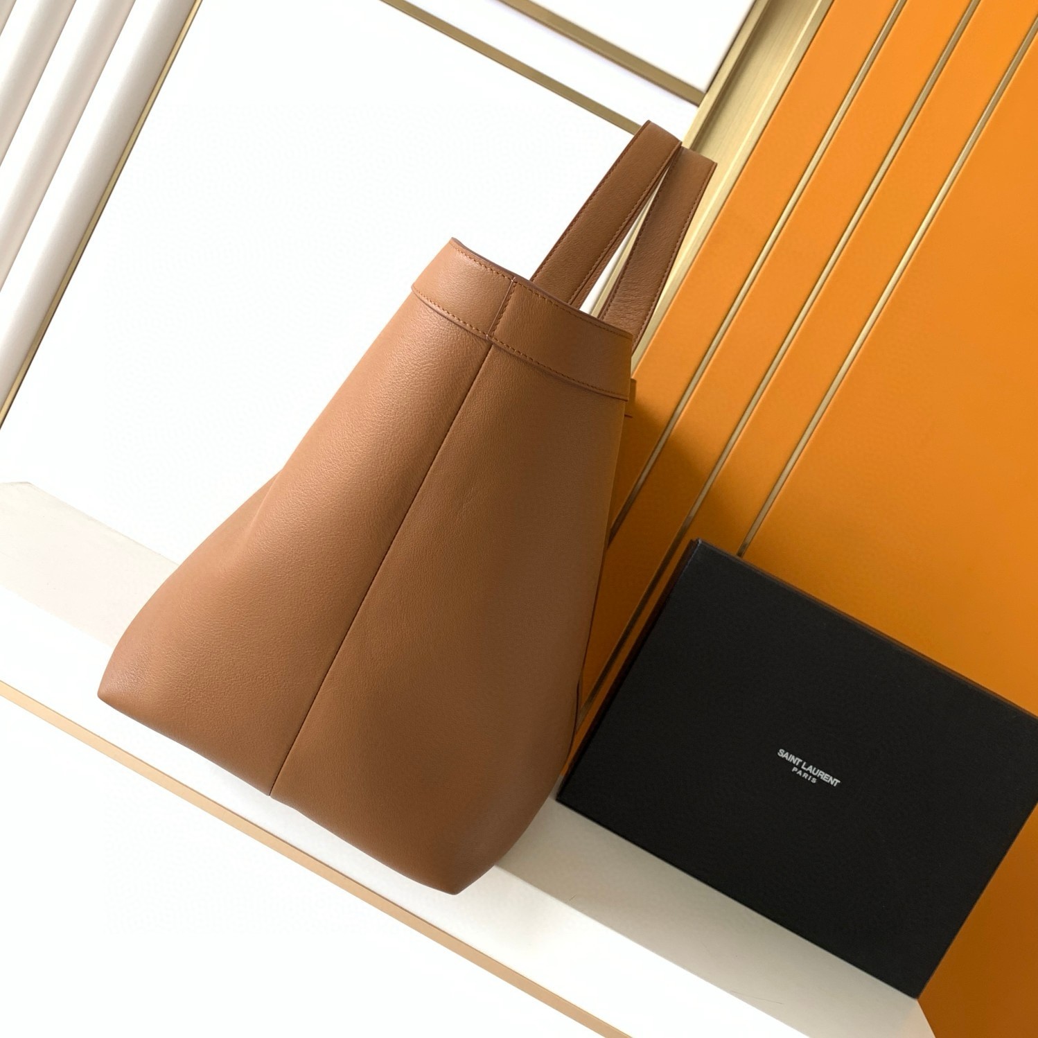 Sa**t Lau*nt y tote bag in brown calfskin