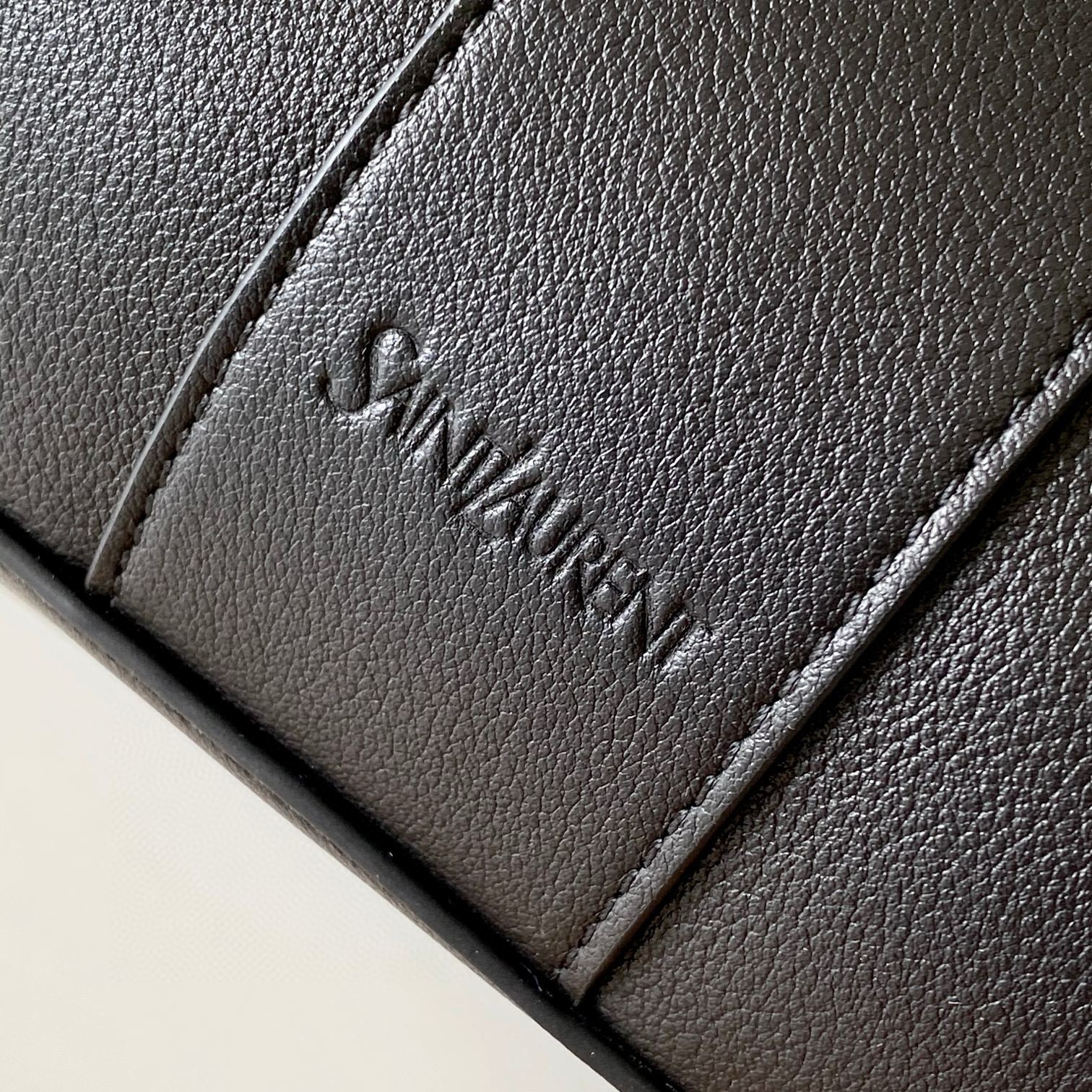 Sa**t Lau*nt y tote bag in black calfskin